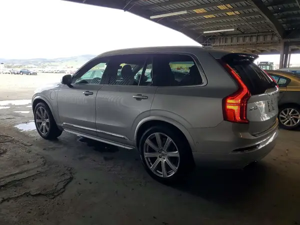 YV4BC0PL2H1183503 2017 VOLVO XC90 - Image 2