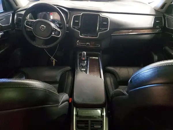 YV4BC0PL3H1115131 2017 VOLVO XC90 - Image 8