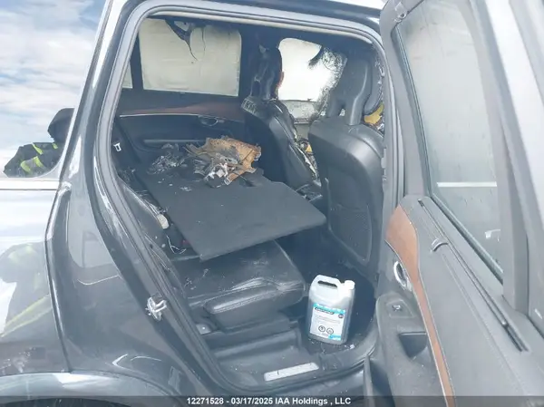 YV4BC0PL4G1090562 2016 VOLVO XC90 - Image 8