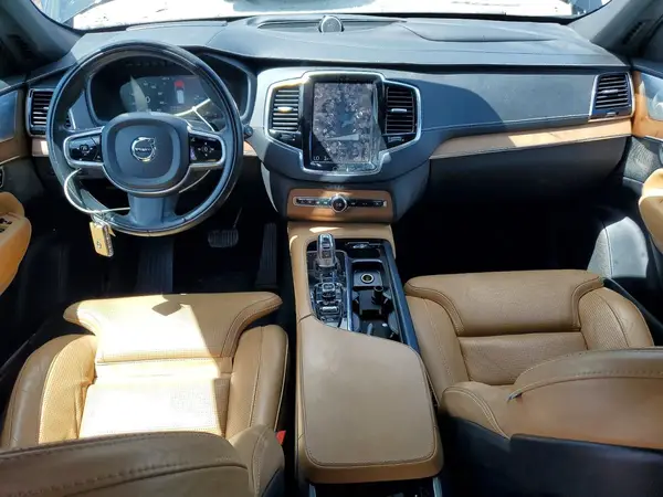 YV4BC0PL4H1114263 2017 VOLVO XC90 - Image 8