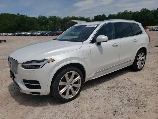 YV4BC0PL4H1128518 2017 VOLVO XC90 - Image 1