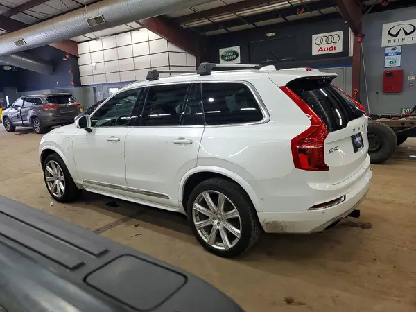 YV4BC0PL5H1126776 2017 VOLVO XC90 - Image 2