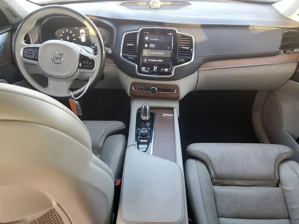 YV4BC0PL6H1184220 2017 VOLVO XC90 - Image 8