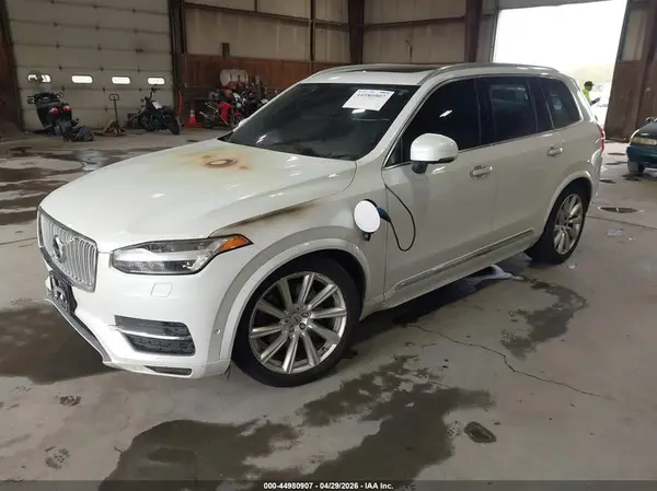 YV4BC0PL8H1122964 2017 VOLVO XC90 - Image 2