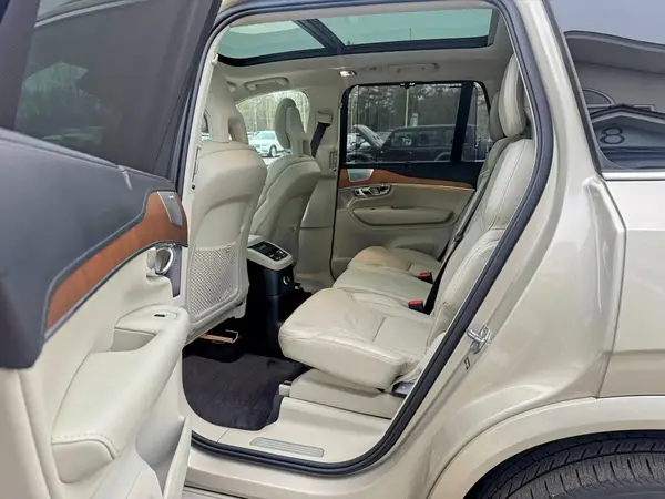 YV4BC0PL9G1048520 2016 VOLVO XC90 - Image 8