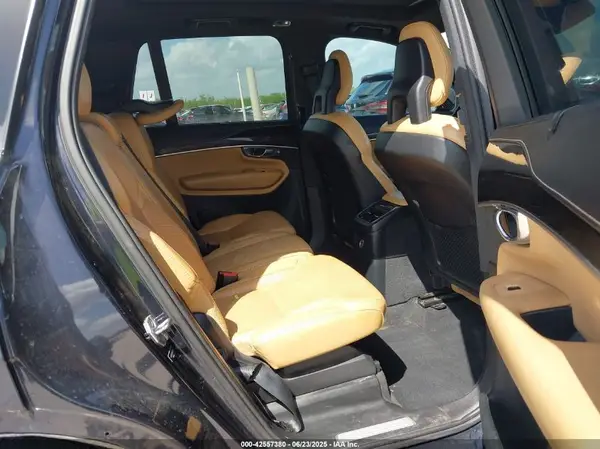 YV4BC0PL9H1120611 2017 VOLVO XC90 - Image 8