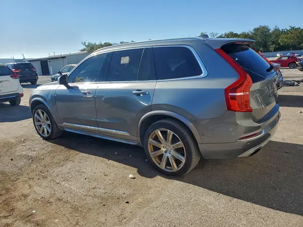 YV4BC0PLXH1147719 2017 VOLVO XC90 - Image 2