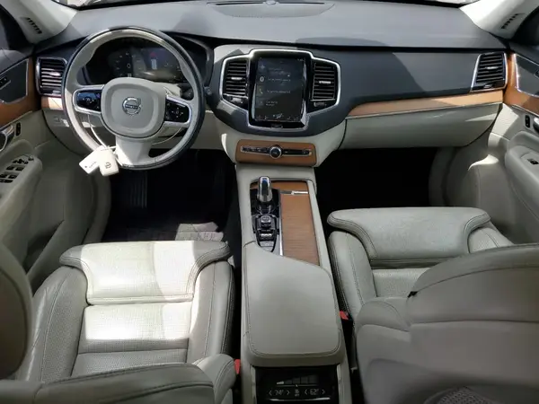 YV4BC0PLXH1167646 2017 VOLVO XC90 - Image 8