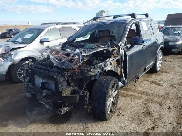 YV4BC0PLXH1179599 2017 VOLVO XC90 - Image 2