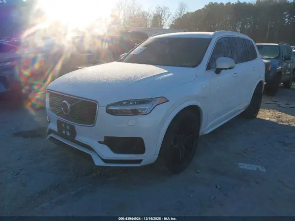 YV4BC0PM1H1150078 2017 VOLVO XC90 - Image 2