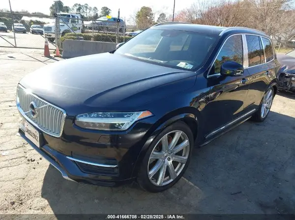 YV4BC0ZX5H1126938 2017 VOLVO XC90 - Image 2