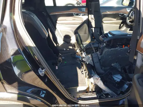 YV4BC0ZX5H1126938 2017 VOLVO XC90 - Image 8
