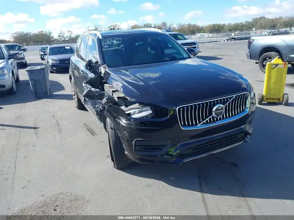 YV4BR00KXL1599288 2020 VOLVO XC90 - Image 1