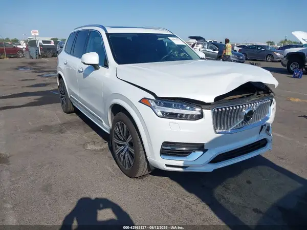 YV4BR00L2M1737772 2021 VOLVO XC90 - Image 1