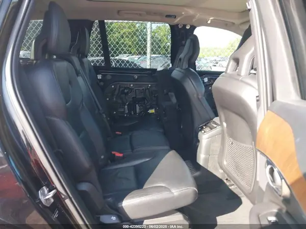 YV4BR0CK6M1702297 2021 VOLVO XC90 - Image 8