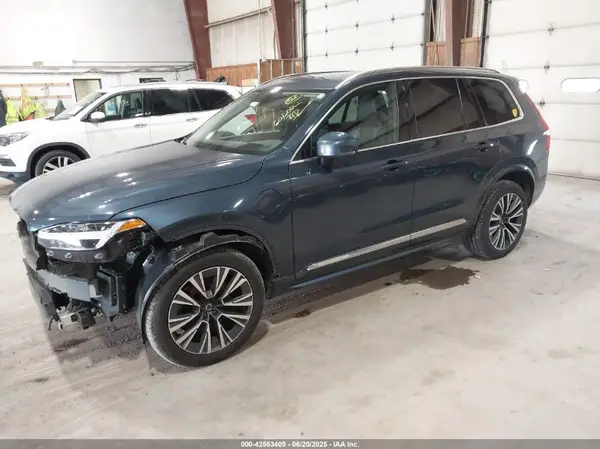 YV4BR0CK9M1695040 2021 VOLVO XC90 - Image 2