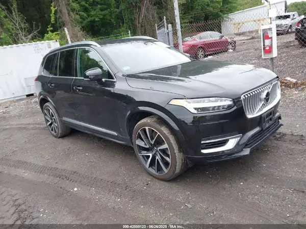 YV4BR0CKXM1717692 2021 VOLVO XC90 - Image 1