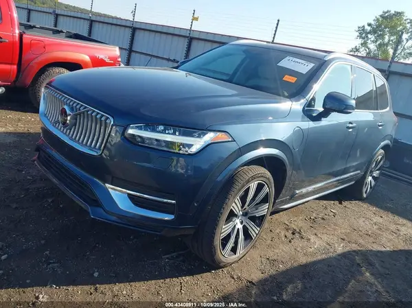YV4BR0CL6M1761858 2021 VOLVO XC90 - Image 2