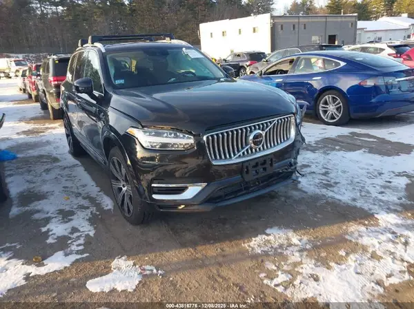 YV4BR0CL8N1821141 2022 VOLVO XC90 - Image 1