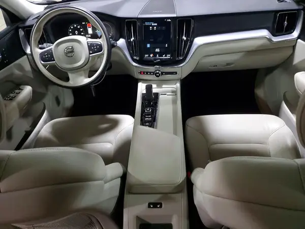 YV4BR0DK7L1516359 2020 VOLVO XC60 - Image 8