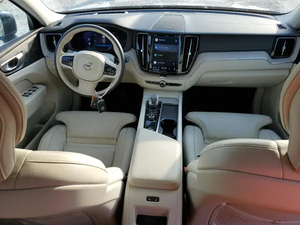 2022 VOLVO XC60 auction photo 8