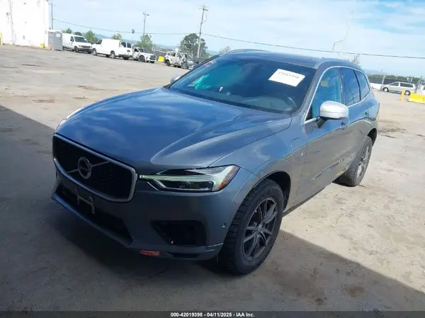 YV4BR0DM1J1012856 2018 VOLVO XC60 - Image 2
