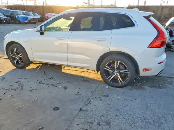 YV4BR0DM5J1079718 2018 VOLVO XC60 - Image 2