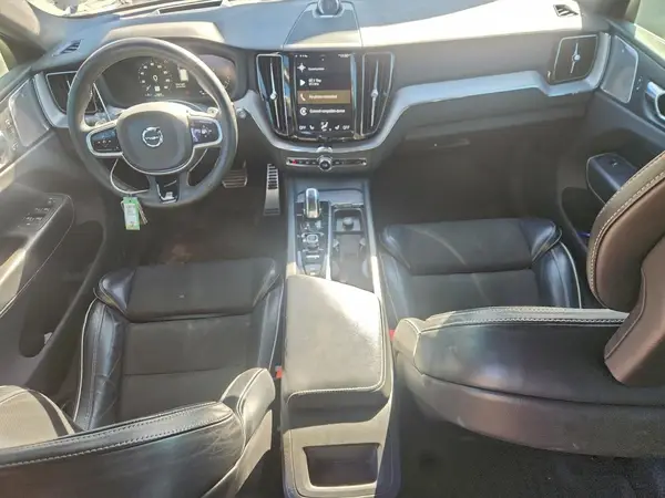 YV4BR0DM6J1067173 2018 VOLVO XC60 - Image 8