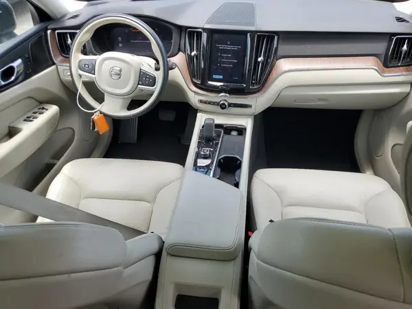2022 VOLVO XC60 COPART lot 59014985 auction photo 8