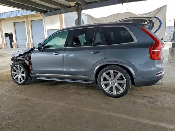 YV4BR0PL8J1338608 2018 VOLVO XC90 - Image 2
