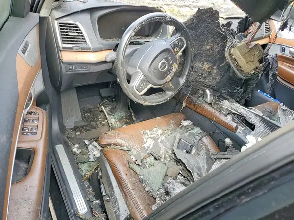 YV4BR0PLXJ1385459 2018 VOLVO XC90 - Image 8