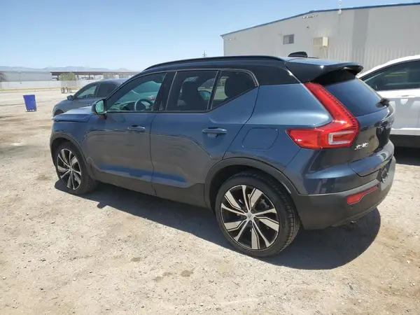 YV4ED3UB0N2703727 2022 VOLVO XC40 - Image 2