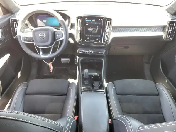 YV4ED3UB0N2703727 2022 VOLVO XC40 - Image 8