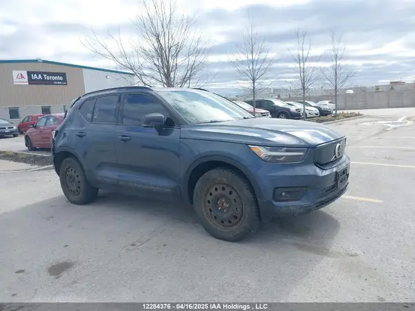 YV4ED3UB3N2731098 2022 VOLVO XC40 - Image 1