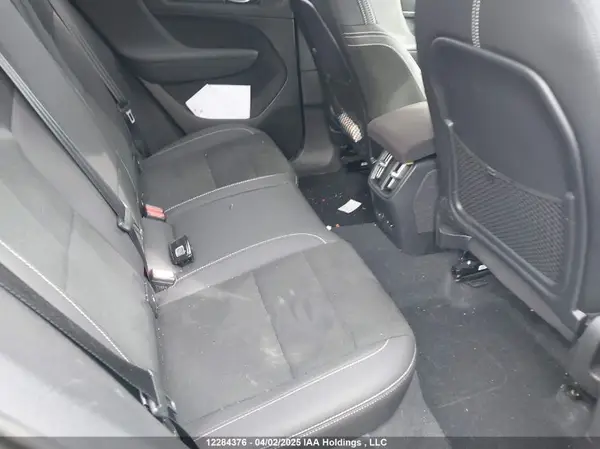 YV4ED3UB3N2731098 2022 VOLVO XC40 - Image 8