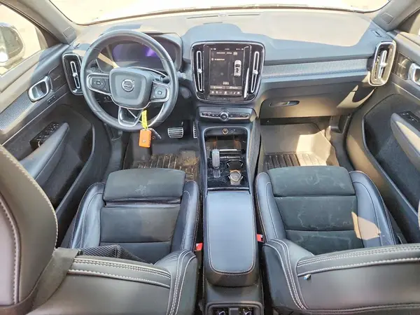 YV4ED3UB4N2692361 2022 VOLVO XC40 - Image 8