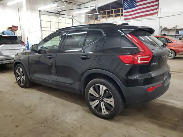 YV4ED3UK7P2058755 2023 VOLVO XC40 - Image 2