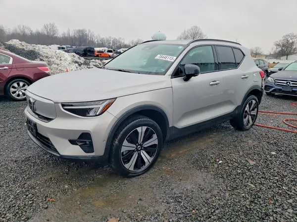 YV4ED3UL0P2071338 2023 VOLVO XC40 - Image 1