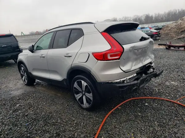 YV4ED3UL0P2071338 2023 VOLVO XC40 - Image 2
