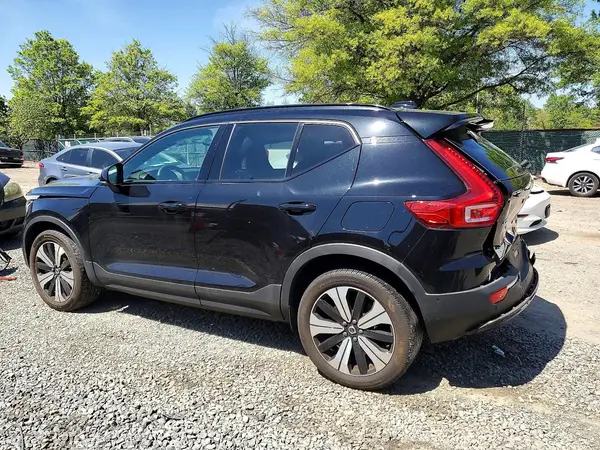 YV4ED3UL2P2090344 2023 VOLVO XC40 - Image 2