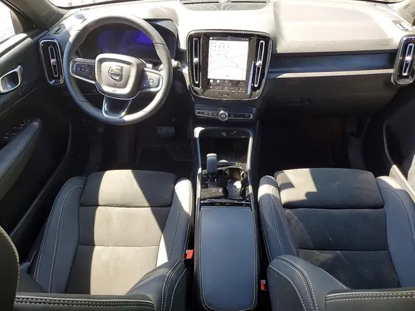 YV4ED3UL2P2090344 2023 VOLVO XC40 - Image 8