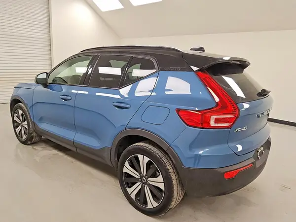 YV4ED3UL2P2981458 2023 VOLVO XC40 - Image 2