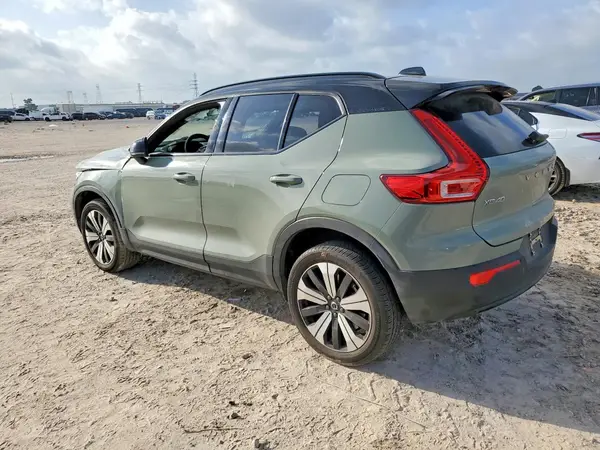 YV4ED3UL4P2100131 2023 VOLVO XC40 - Image 2