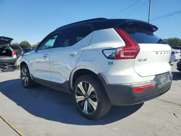 YV4ED3UL4P2106284 2023 VOLVO XC40 - Image 2