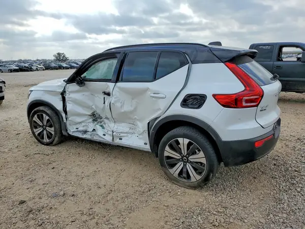 YV4ED3UL7P2020340 2023 VOLVO XC40 - Image 2
