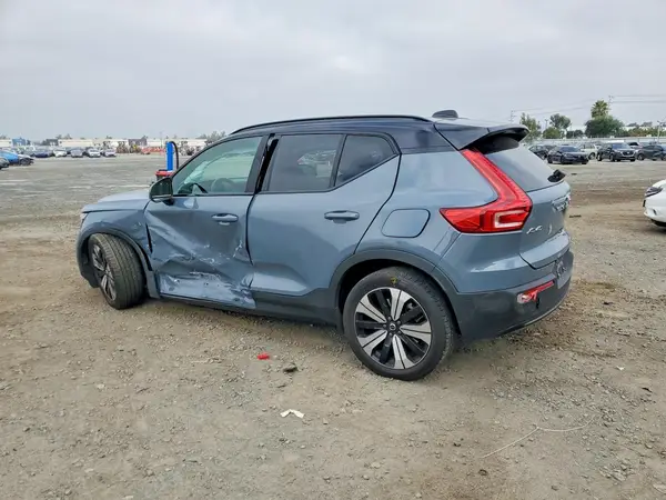 YV4ED3UL8P2076156 2023 VOLVO XC40 - Image 2