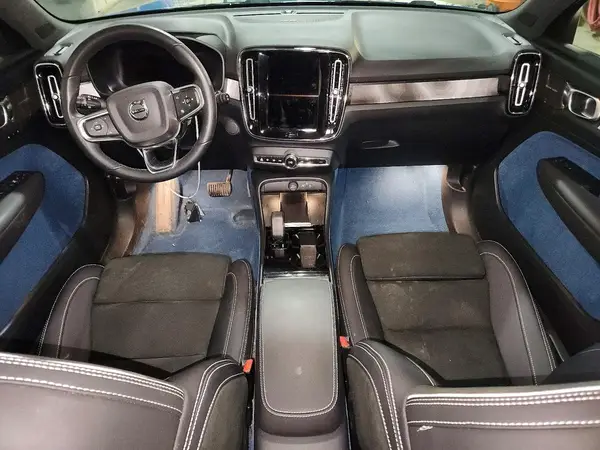 YV4ED3UM0P2990071 2023 VOLVO XC40 - Image 8