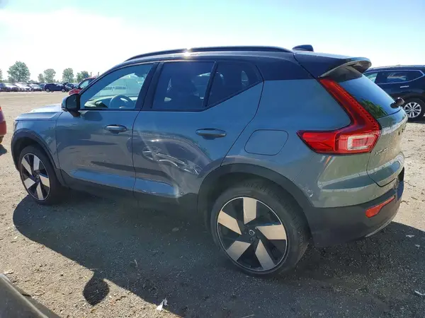YV4ED3UM2P2948713 2023 VOLVO XC40 - Image 2