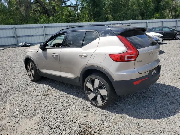 YV4ED3UM3P2013538 2023 VOLVO XC40 - Image 2