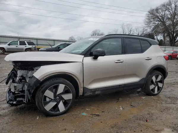 YV4ED3UM3P2966329 2023 VOLVO XC40 - Image 1